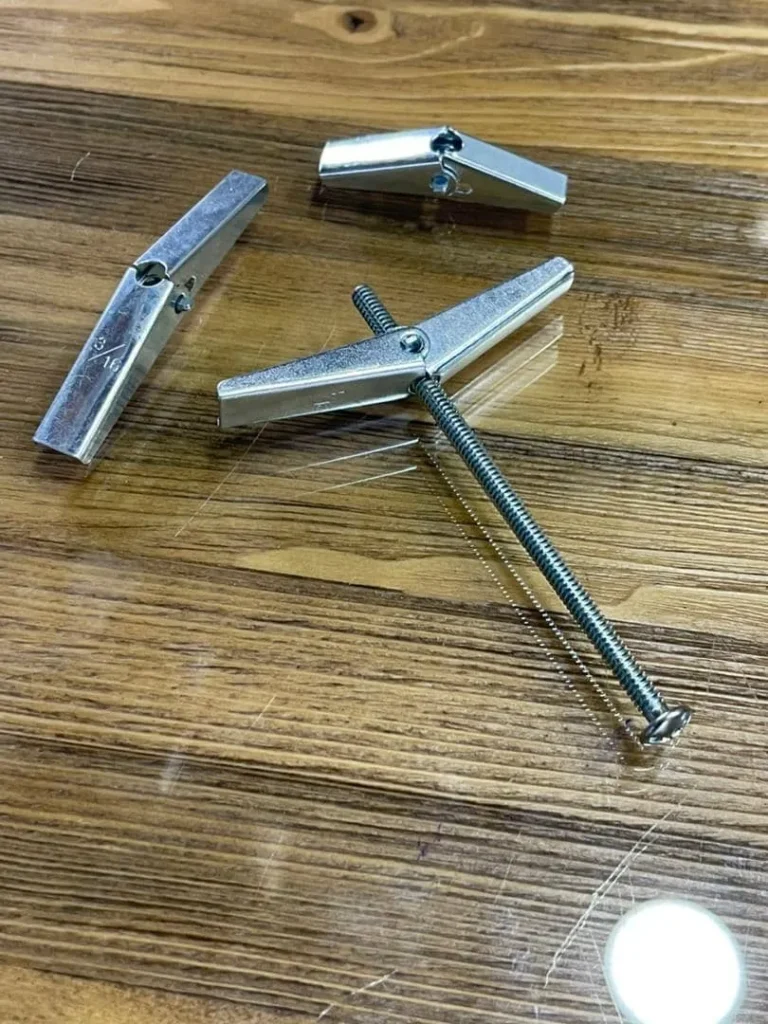 پیچ پروانه ای کناف